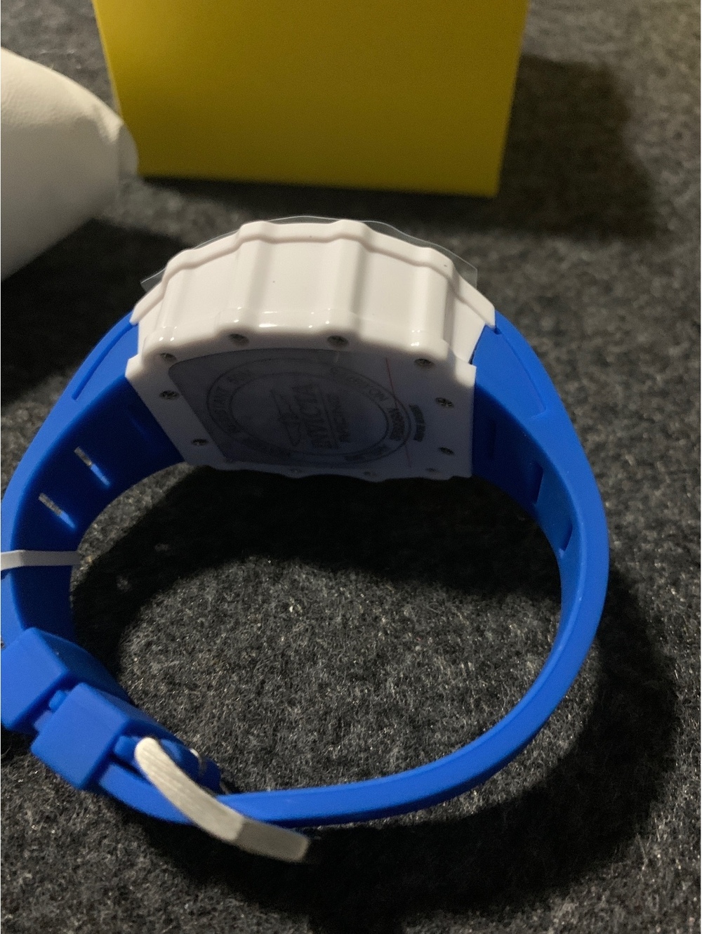 Invicta Racing quartz watch - Picture 4 of 5